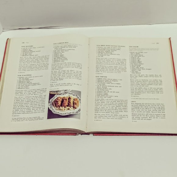 Betty Crocker's CookBook 1970 Golden Press - Picture 5 of 7
